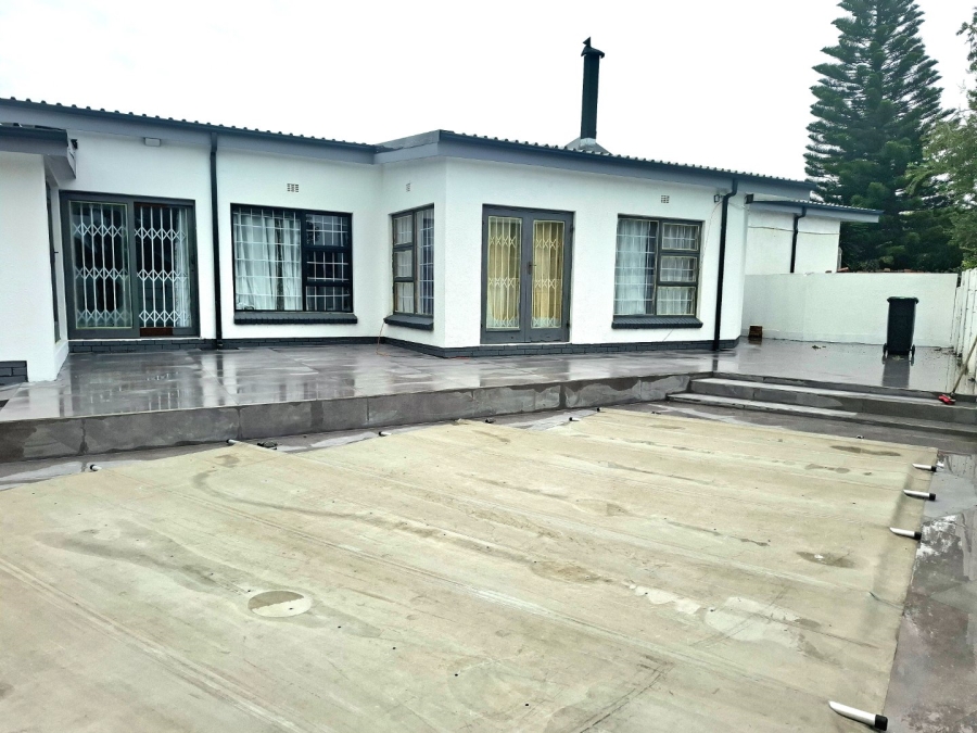 4 Bedroom Property for Sale in Welgelegen 3 Western Cape